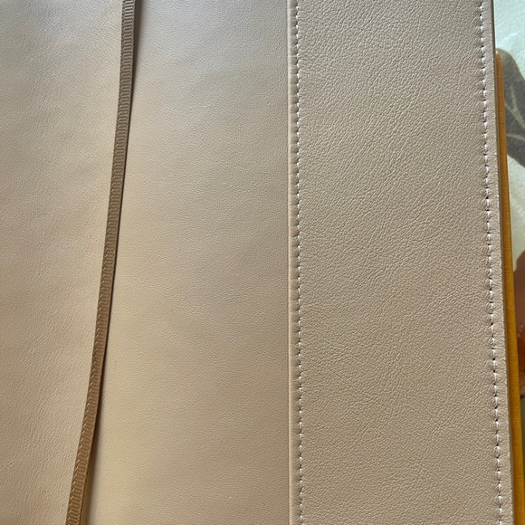 Louis Vuitton Empriente Monogram Notebook cover Tan - Picture 5 of 8